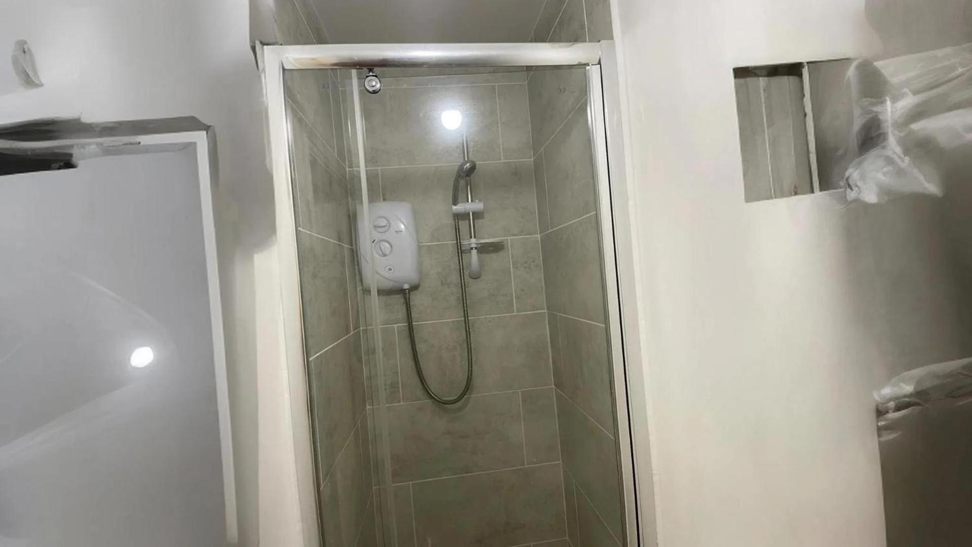 2-Bed Apartment - Sleeps 4 - Street Parking - Wifi Manchester Esterno foto