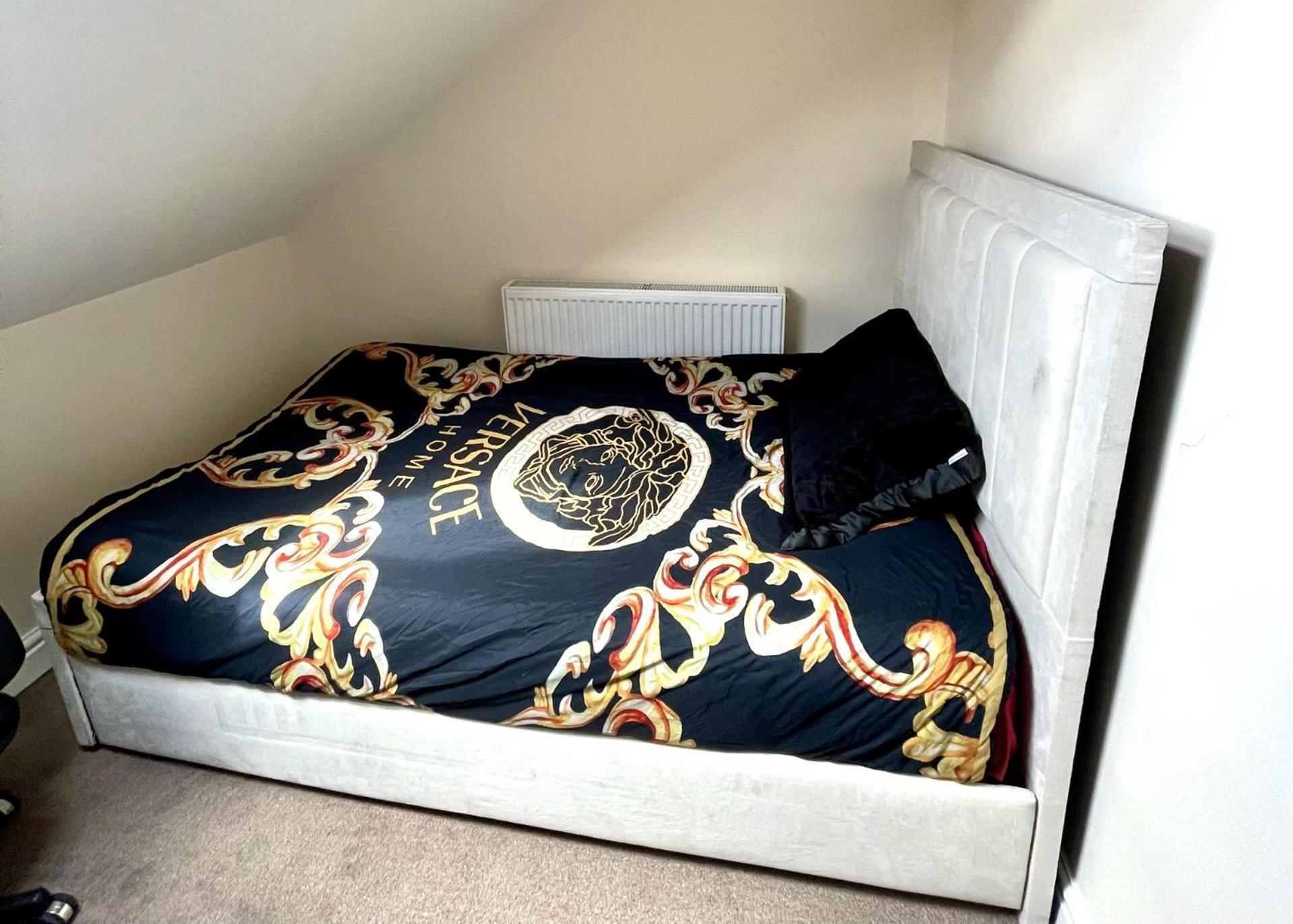 2-Bed Apartment - Sleeps 4 - Street Parking - Wifi Manchester Esterno foto